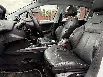 Peugeot 2008 1.2 PureTech GT-line  LEER PANORAMADAK SUV 5-dr. picture 35