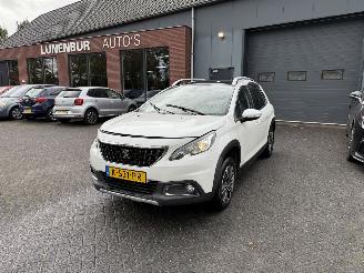 uszkodzony samochody osobowe Peugeot 2008 1.2 PureTech GT-line  LEER PANORAMADAK SUV 5-dr. 2016/10