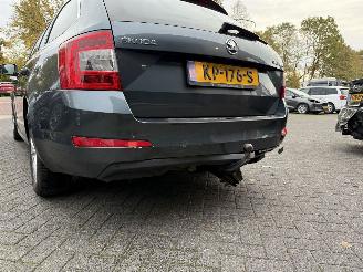 Skoda Octavia 1.6 TDI Greentech PANORAMADAK  Ambition Business picture 32