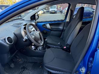 Toyota Aygo 1.0 VVT-i Now  AIRCO  Hatchback 5-dr. picture 17