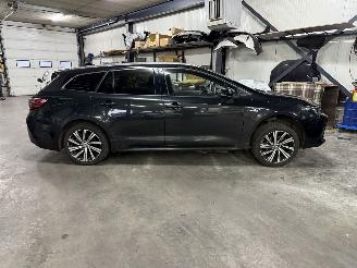 Toyota Corolla Touring Sports 1.8 Hybrid Dynamic picture 3