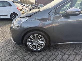 Peugeot 208 1.2 PureTech Allure (Hatchback 5-dr.) picture 15