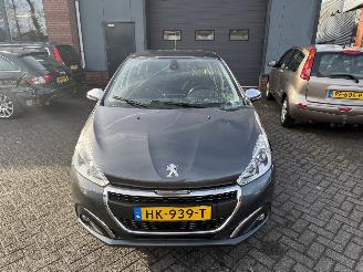 Peugeot 208 1.2 PureTech Allure (Hatchback 5-dr.) picture 9