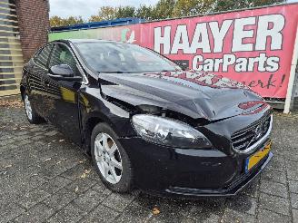 Damaged car Volvo V-40 2.0 d2 R-Design business 2015/12