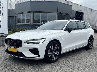 dommages Volvo V-60 2.0 T8 AWD R-Design 286 KW