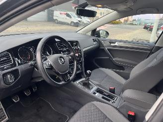 Volkswagen Golf 1.0 TSI Trendline picture 13
