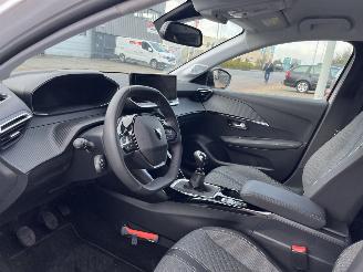 Peugeot 208 1.2 PureTech 100 Allure picture 13