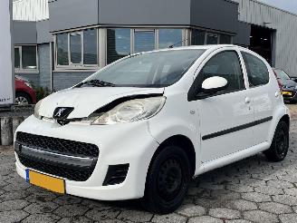 krockskadad bil auto Peugeot 107 1.0-12V XS 2011/9