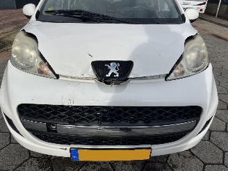 Peugeot 107 1.0-12V XS picture 9