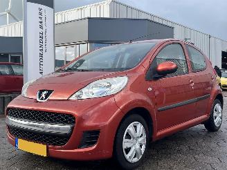  Peugeot 107 1.0-12V Urban Move 2010/1