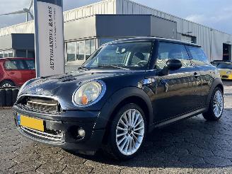 krockskadad bil auto Mini Cooper 1.6 Cooper 2007/8