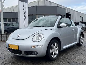 damaged passenger cars Volkswagen New-beetle Cabriolet 1.6 Trendline 2010/6