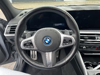 BMW 3-serie Touring 330e xDrive picture 19