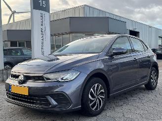 Vaurioauto  passenger cars Volkswagen Polo 1.0 TSI Life 2023/1