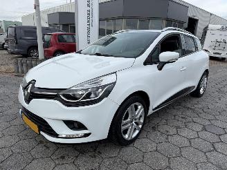 Auto incidentate Renault Clio Estate 1.5 dCi Ecoleader Life 2017/3