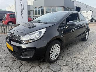 Coche accidentado Kia Rio 1.2 CVVT Comfort Pack 2012/11