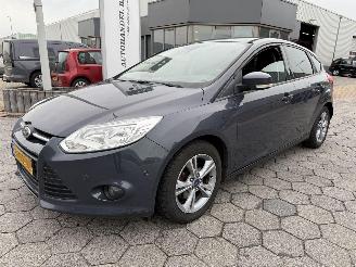 skadebil auto Ford Focus 1.0 EcoBoost Titanium 2013/9