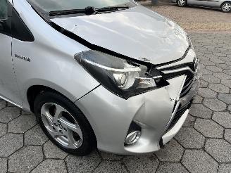 Toyota Yaris 1.5 Hybrid Trend Bi-Tone picture 11