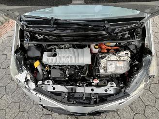 Toyota Yaris 1.5 Hybrid Trend Bi-Tone picture 7