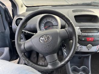 Toyota Aygo 1.0-12V Comfort picture 18