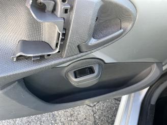 Peugeot 107 1.0-12V Urban Move picture 17