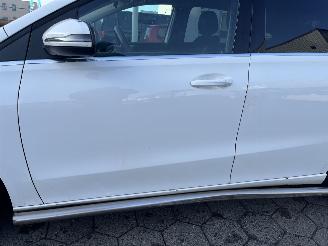 Mercedes B-klasse 200d AUTOMAAT picture 14