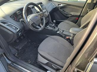 Ford Focus 10.i titanium picture 3