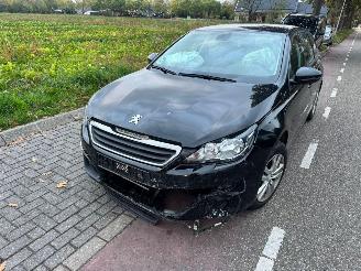 Peugeot 308 1.6 BleuHDi picture 2
