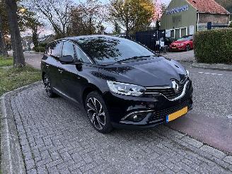 damaged passenger cars Renault Scenic Grand Scenic 41.3 TCe 2019/2