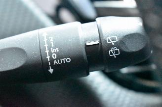 Peugeot 2008  picture 24