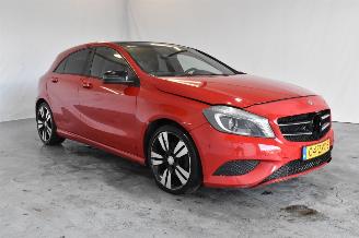 Schadeauto Mercedes A-klasse 180 Ambition 2013/1