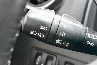 Renault Clio 0.9 TCe Limited picture 22