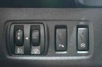 Renault Clio 0.9 TCe Limited picture 25