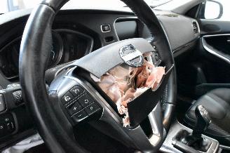 Volvo V-40 1.6 D2 Momentum picture 12