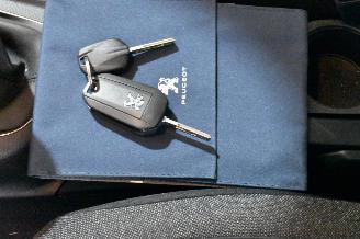 Peugeot 208 1.2 PureTech Active picture 29