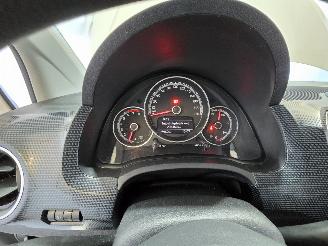 Volkswagen Up! 1.0 BMT move up! picture 24