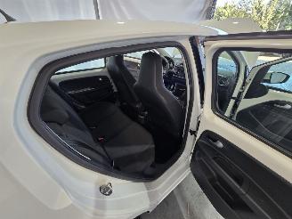 Volkswagen Up! 1.0 BMT move up! picture 13