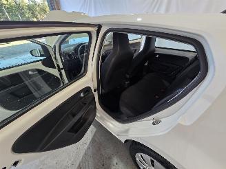 Volkswagen Up! 1.0 BMT move up! picture 11