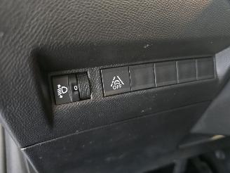 Peugeot 208 1.2 PureTech Active picture 26