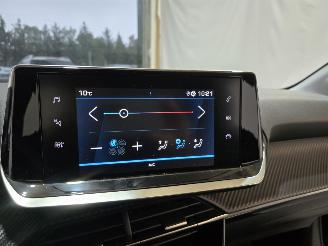 Peugeot 208 1.2 PT Active Pack picture 30