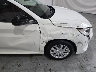 Peugeot 208 1.2 PureTech Active picture 9