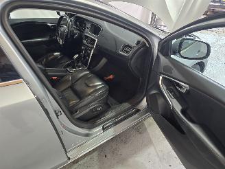 Volvo V-40 1.6 D2 R-Design picture 16