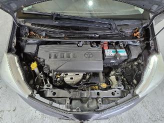 Toyota Yaris 1.3 VVT-i Aspiration picture 15