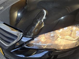 Peugeot 308 1.2 PureTech Style picture 11