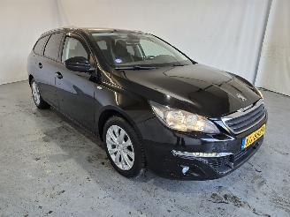 Damaged car Peugeot 308 1.2 PureTech Style 2016/8