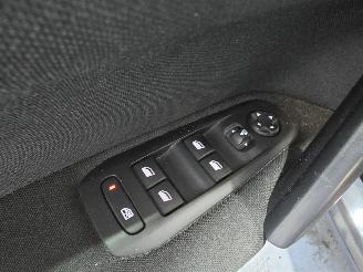 Peugeot 308 1.2 PureTech Style picture 25