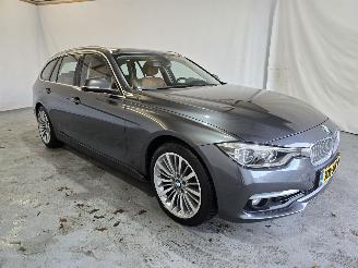 uszkodzony samochody osobowe BMW 3-serie 320i Lux.Ed 2019/2