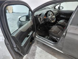 Toyota Yaris 1.3 VVT-i Now picture 11