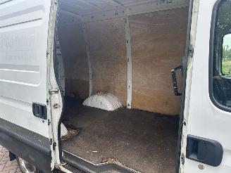 Iveco Daily 35C13V 330 H3 euro5 picture 6
