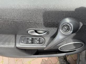 Renault Clio 1.6-16V Dynamique Luxe picture 16